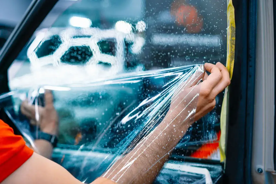 Teinte de vitres chez Moojo Auto Spa